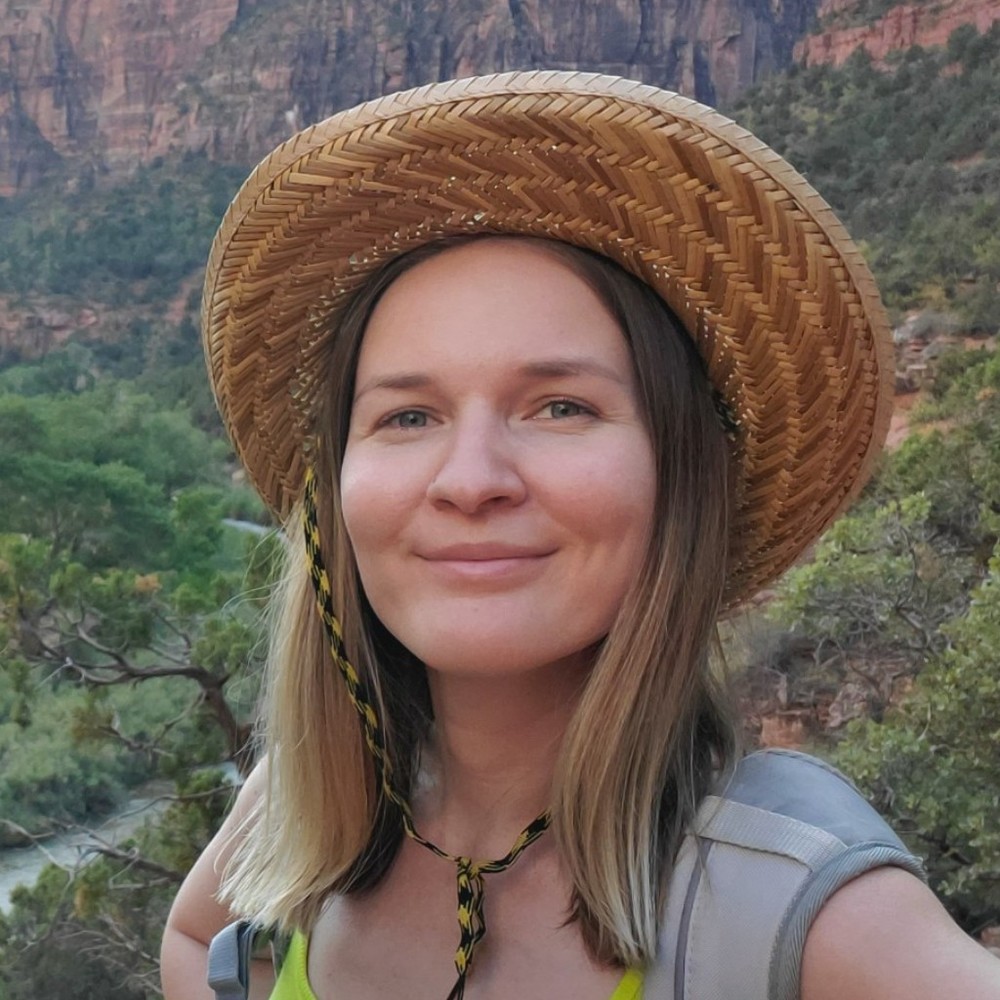 Meet your Posher, Maria